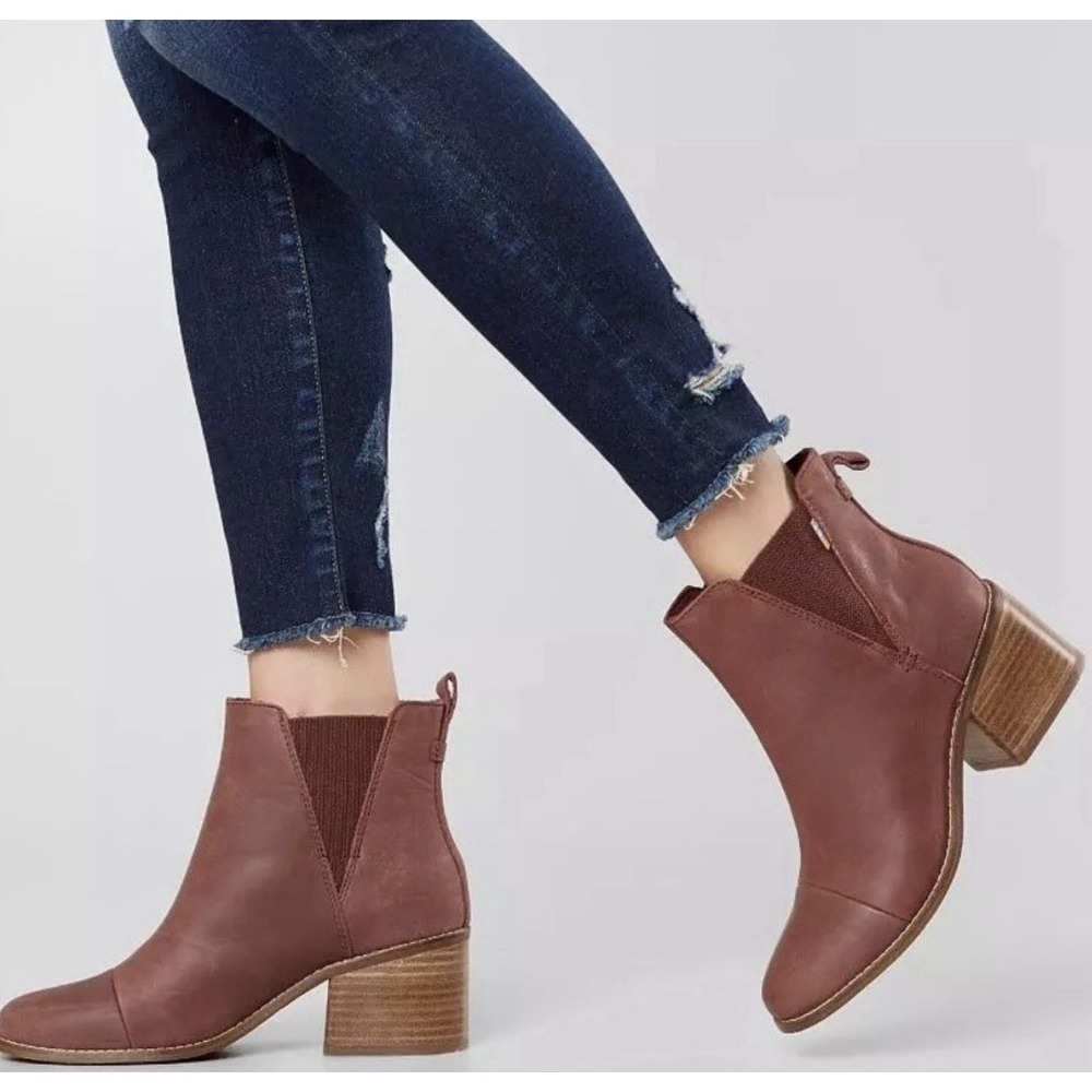 TOMS Women's Red Leather Esme Chelsea Ankle Boots US Size 6 $165